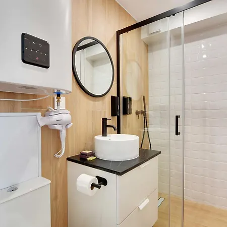Cosy And Modern Flat Menilmontant بيت للعطل *